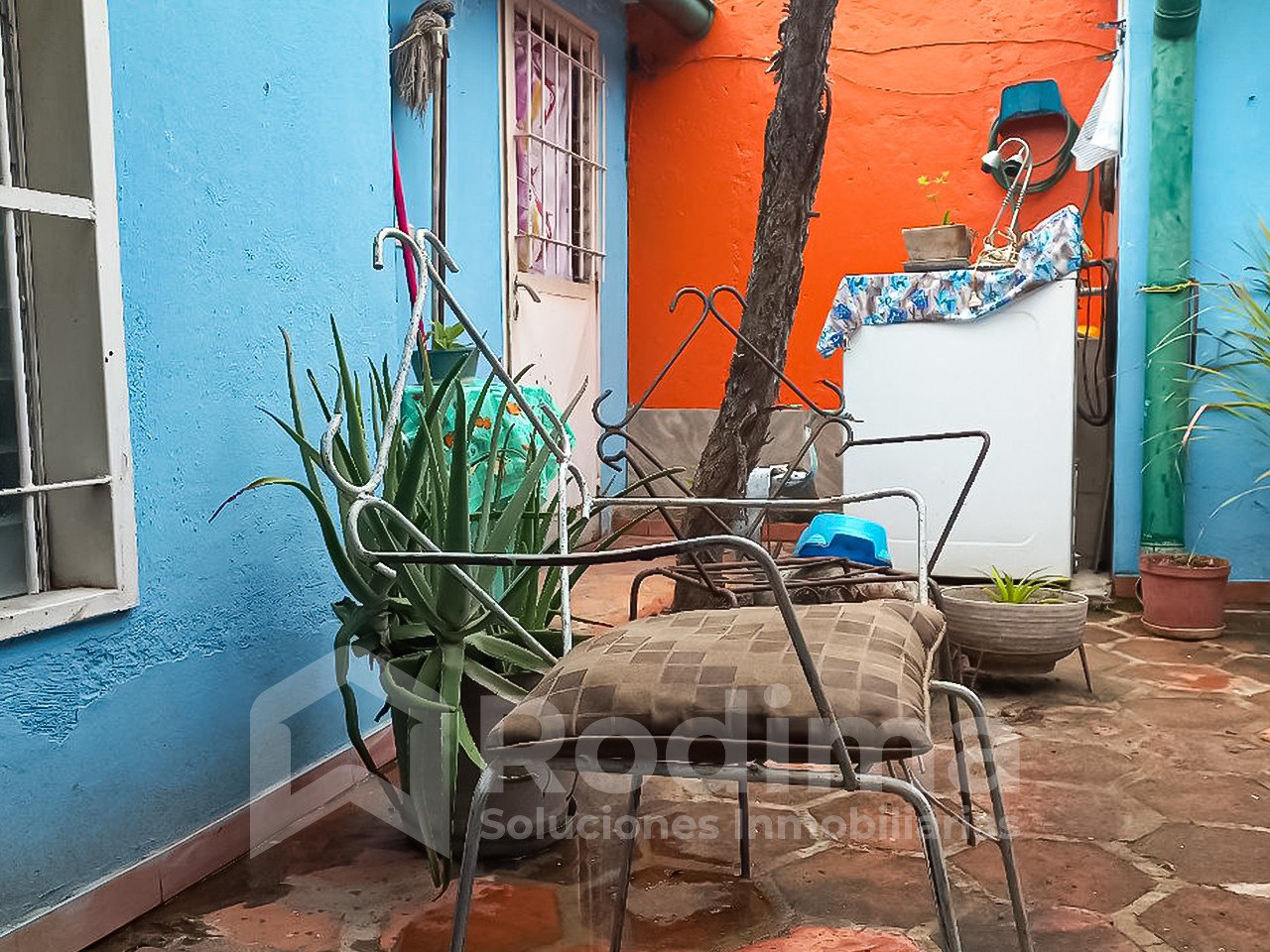 Casa en Cagua, Ciudad Jardín, en calle privada y con pozo de agua