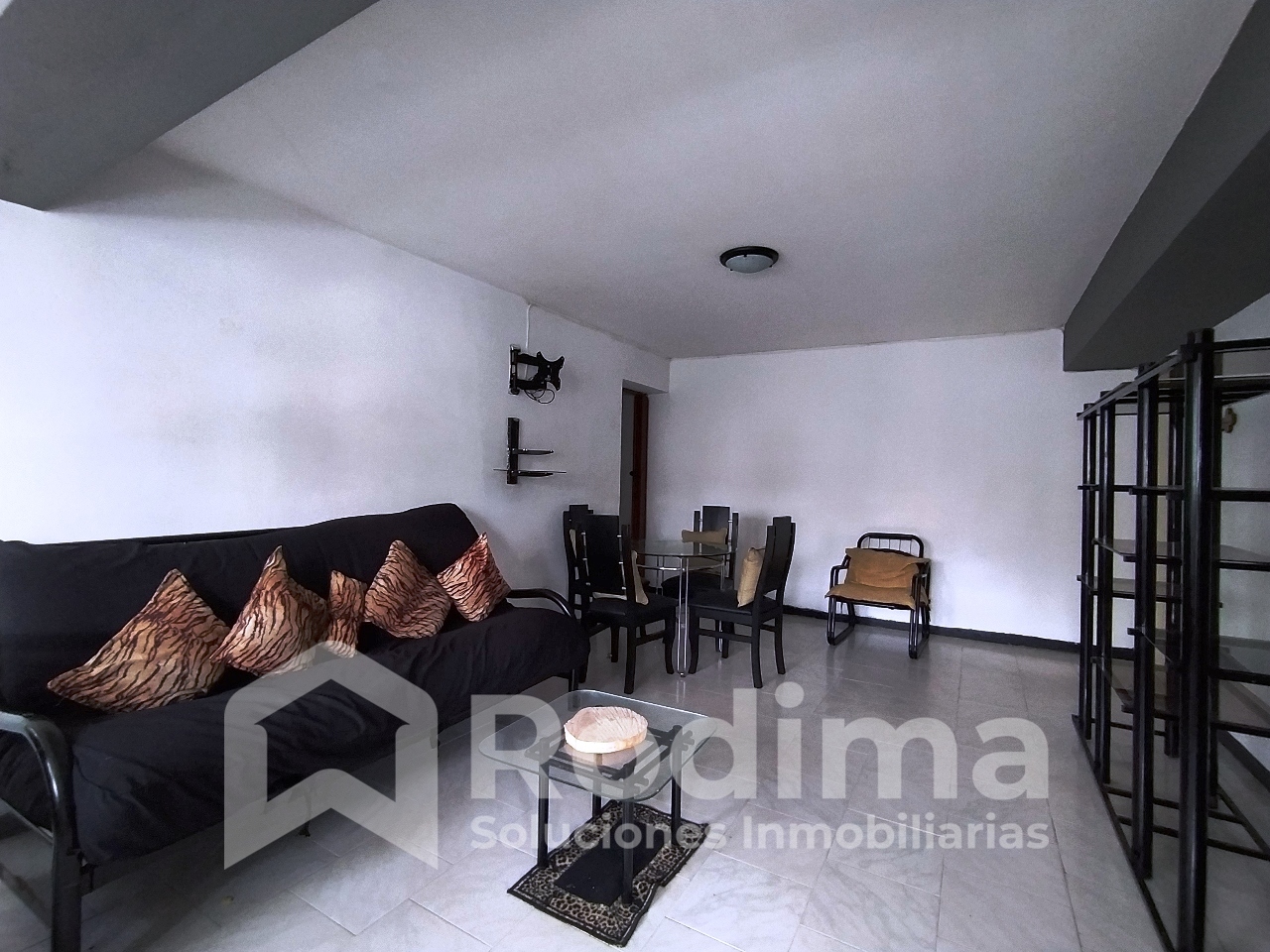 Apartamento en Alquiler en Base Aragua, Maracay, Amoblado