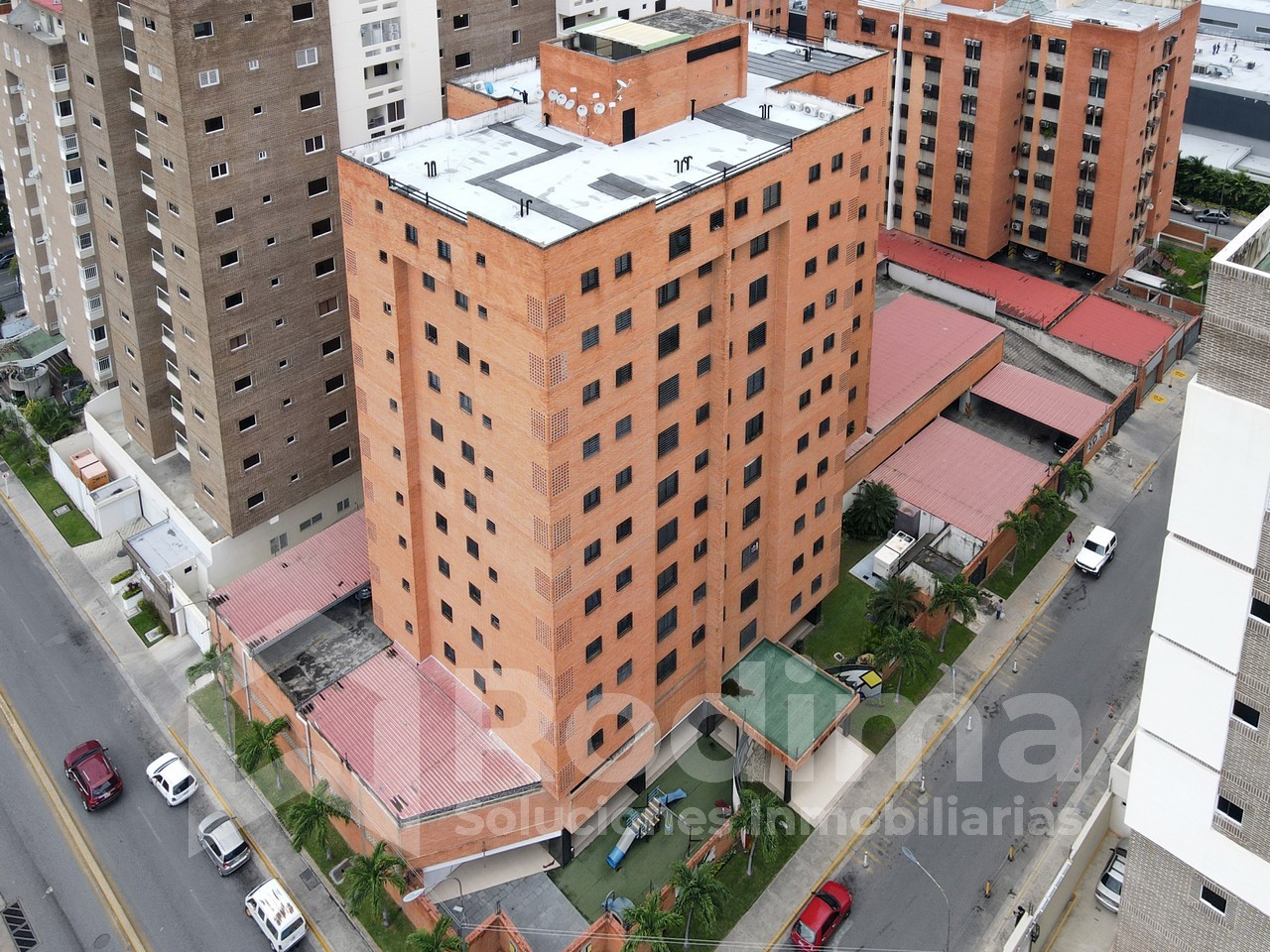 Apartamento en Base Aragua cerca del C.C. Unicentro