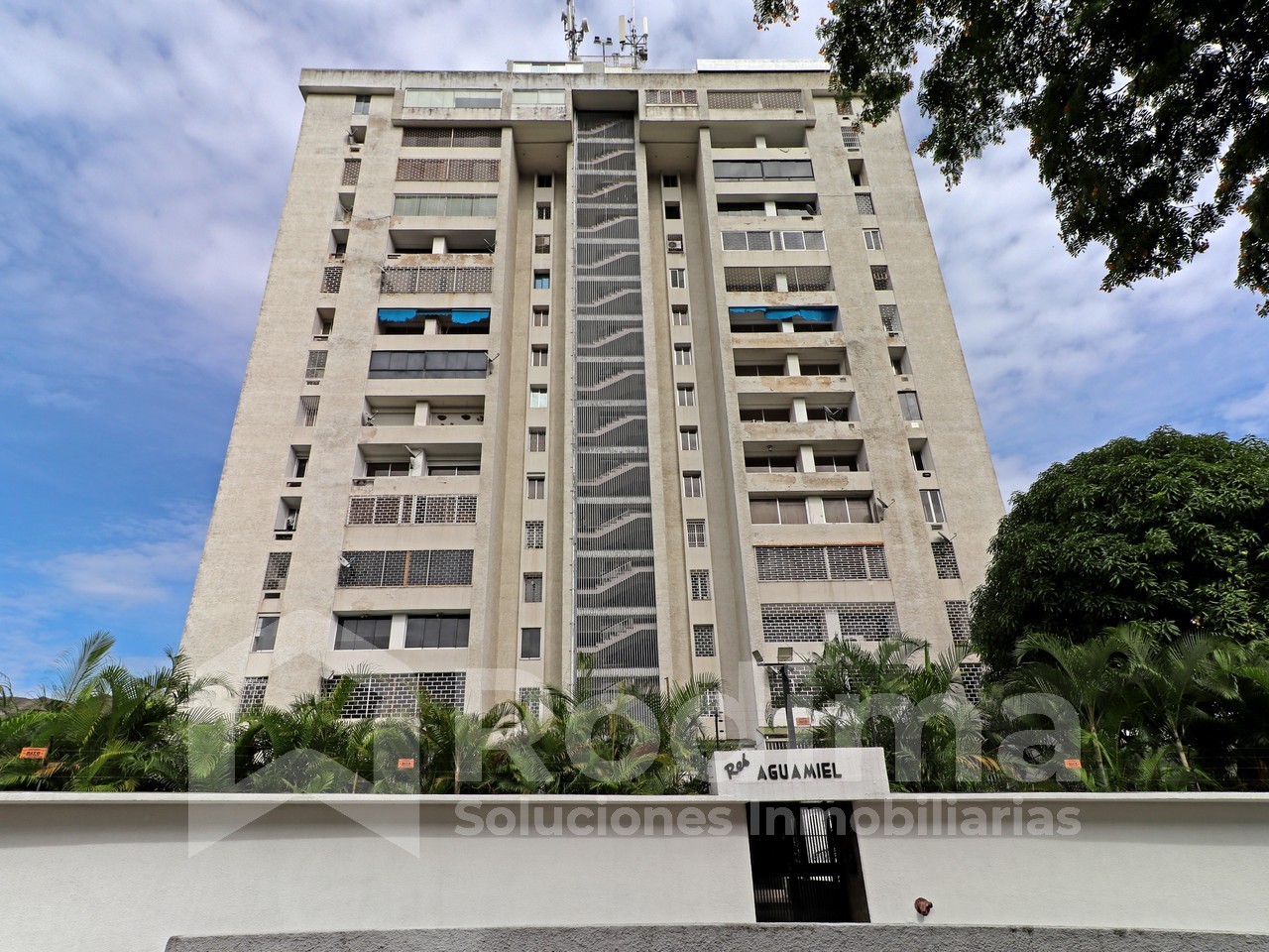 Apartamento en la Avenida Las Delicias ,Residencias Aguamiel