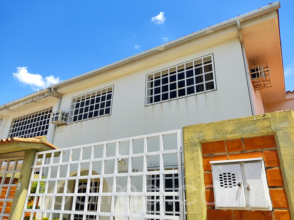Townhouse en Turmero, Conjunto Residencial Villas del Sol