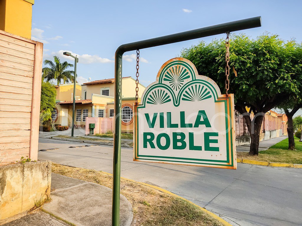 Townhouse en Araguama Country, conjunto residencial privado