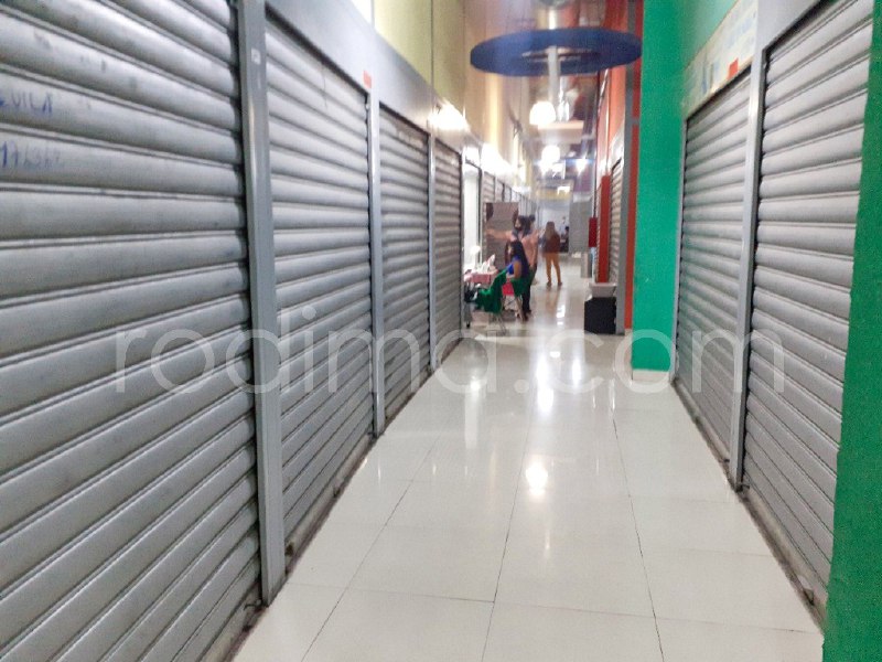 Centro Comercial Gran Bazar, local de gran potencial en Avenida Bolívar Centro de Maracay