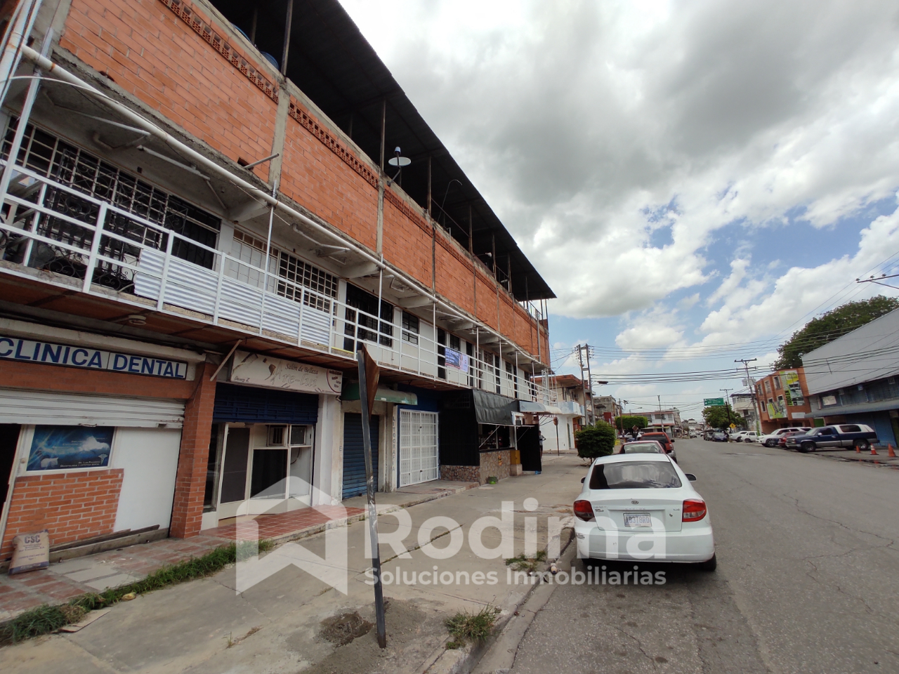 Local en Alquiler Avenida Principal de San Jose, Maracay